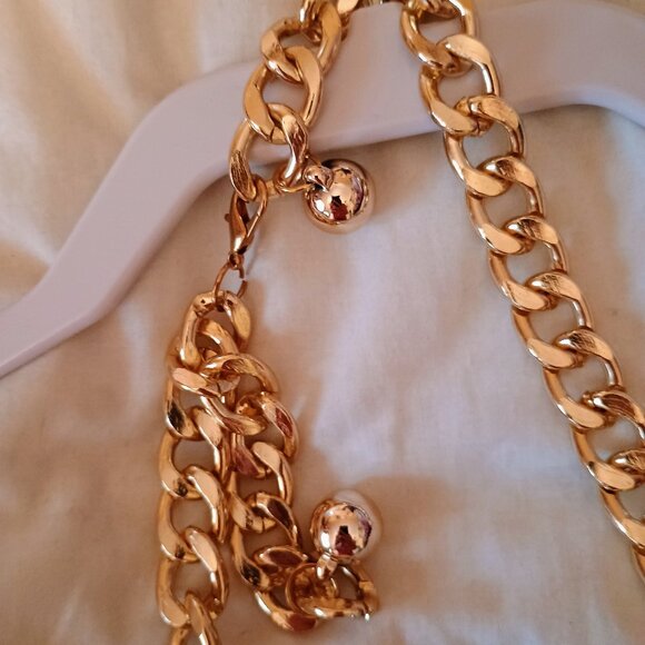 Moschino Gold Chain Belt 22" Long New - Picture 4 of 4